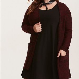 Burgundy open cardigan with pockets